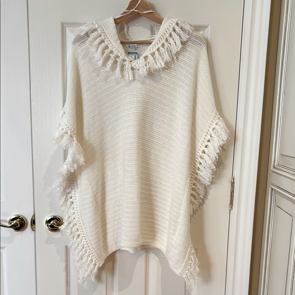 Everyday Sunday White Fringed Poncho